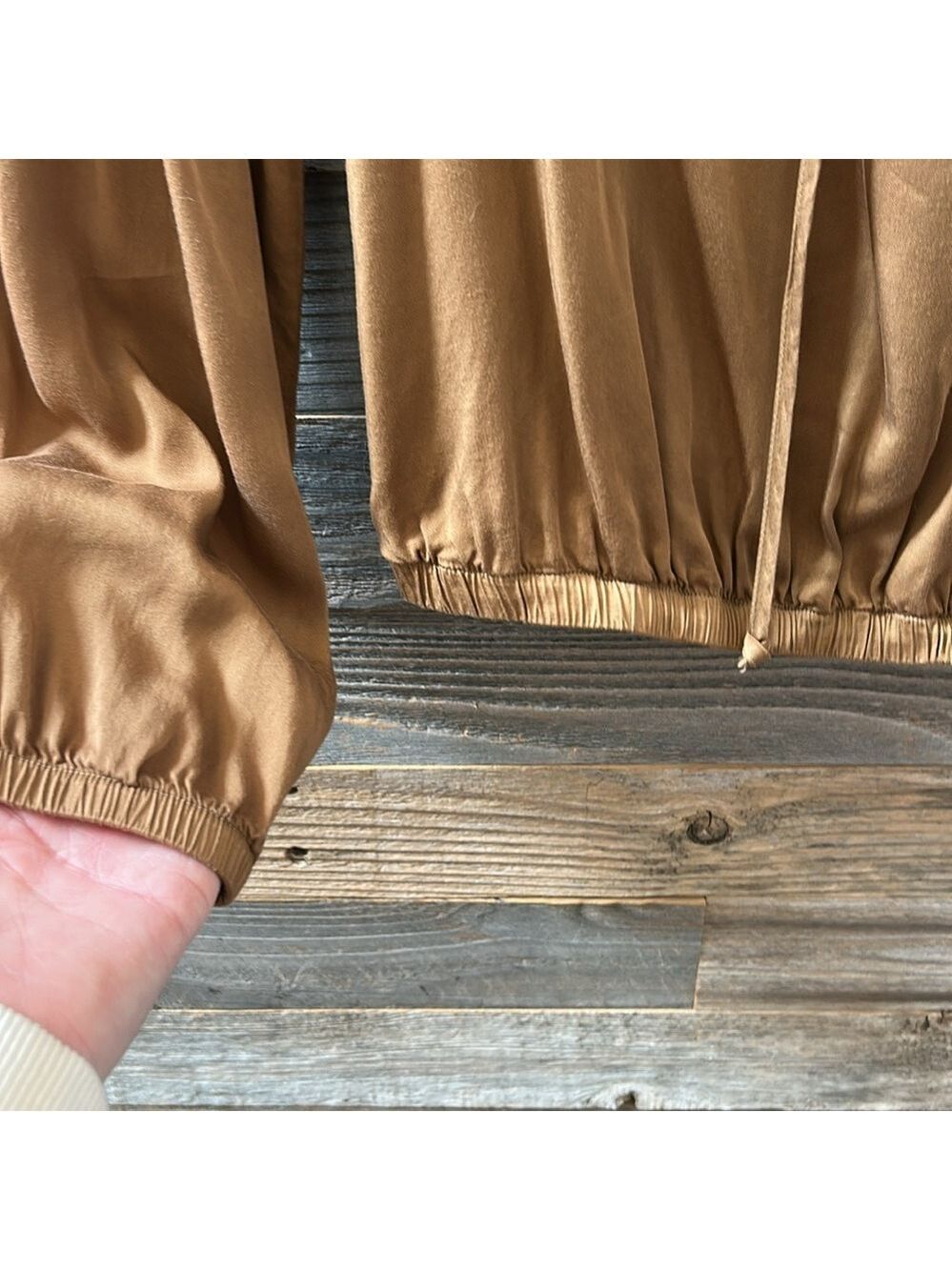 NWT Anthropologie Cloth & Stone Tan Peasant Top Size Small - Picture 2 of 7